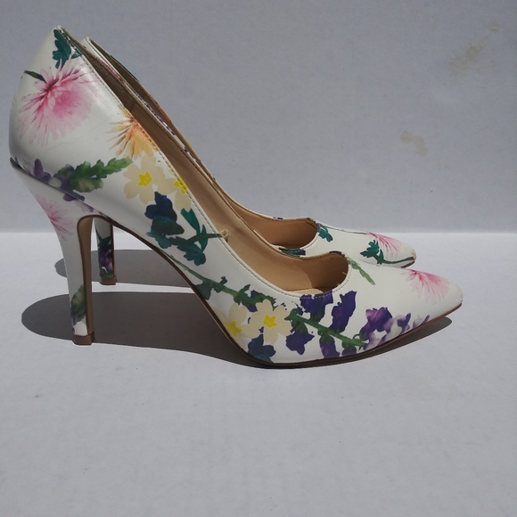 Nine West Shoes - Nine West Floral Print Heels 8 1/2